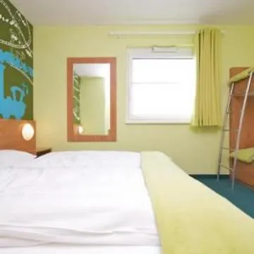 Augsburg-sued מלון